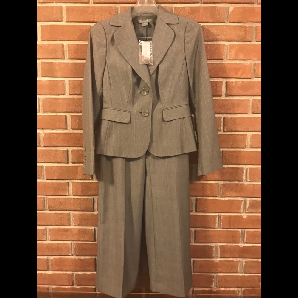 Ann Taylor petite pants suit